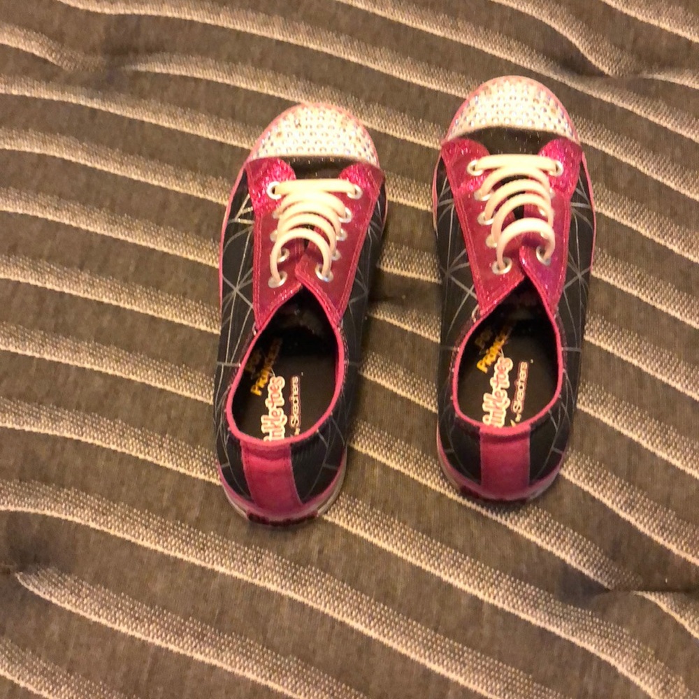 Girls shoes